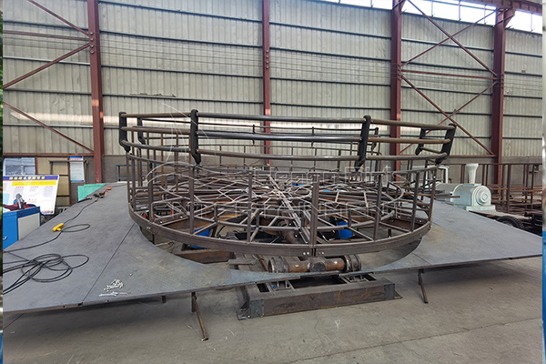 Recycled steel is one of our most common materials in constructing the disco turntable’s structural frame.